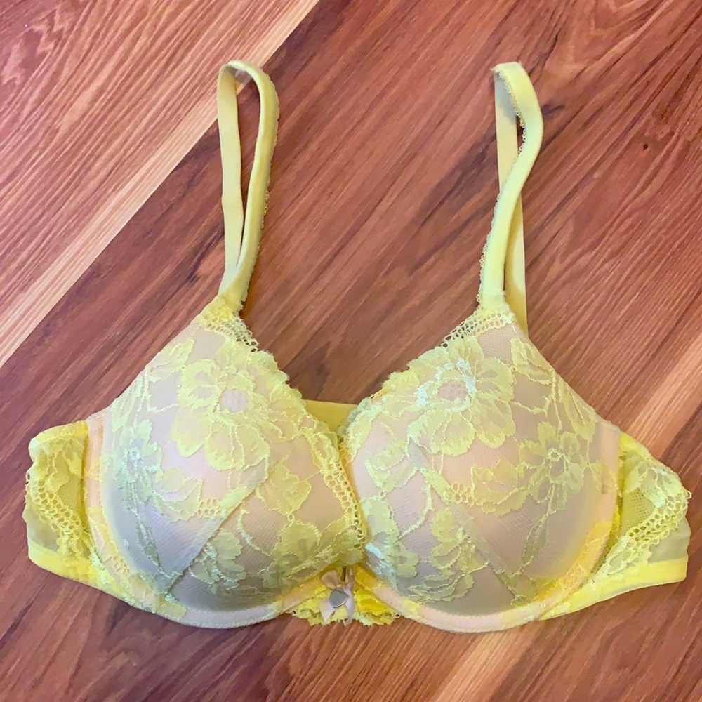 Yellow Lace Body by Victoria bra 36C